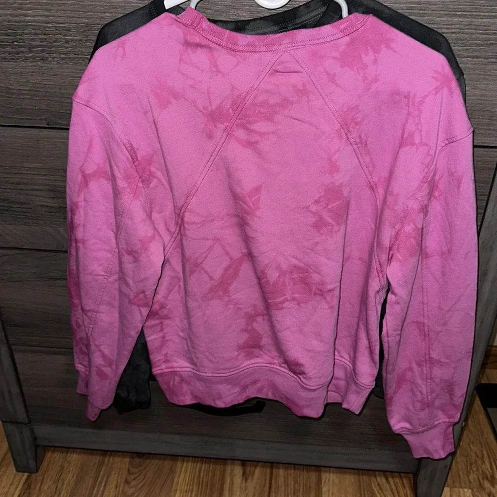2 crewneck sweatshirt’s🖤🩷 - Picture 4 of 7